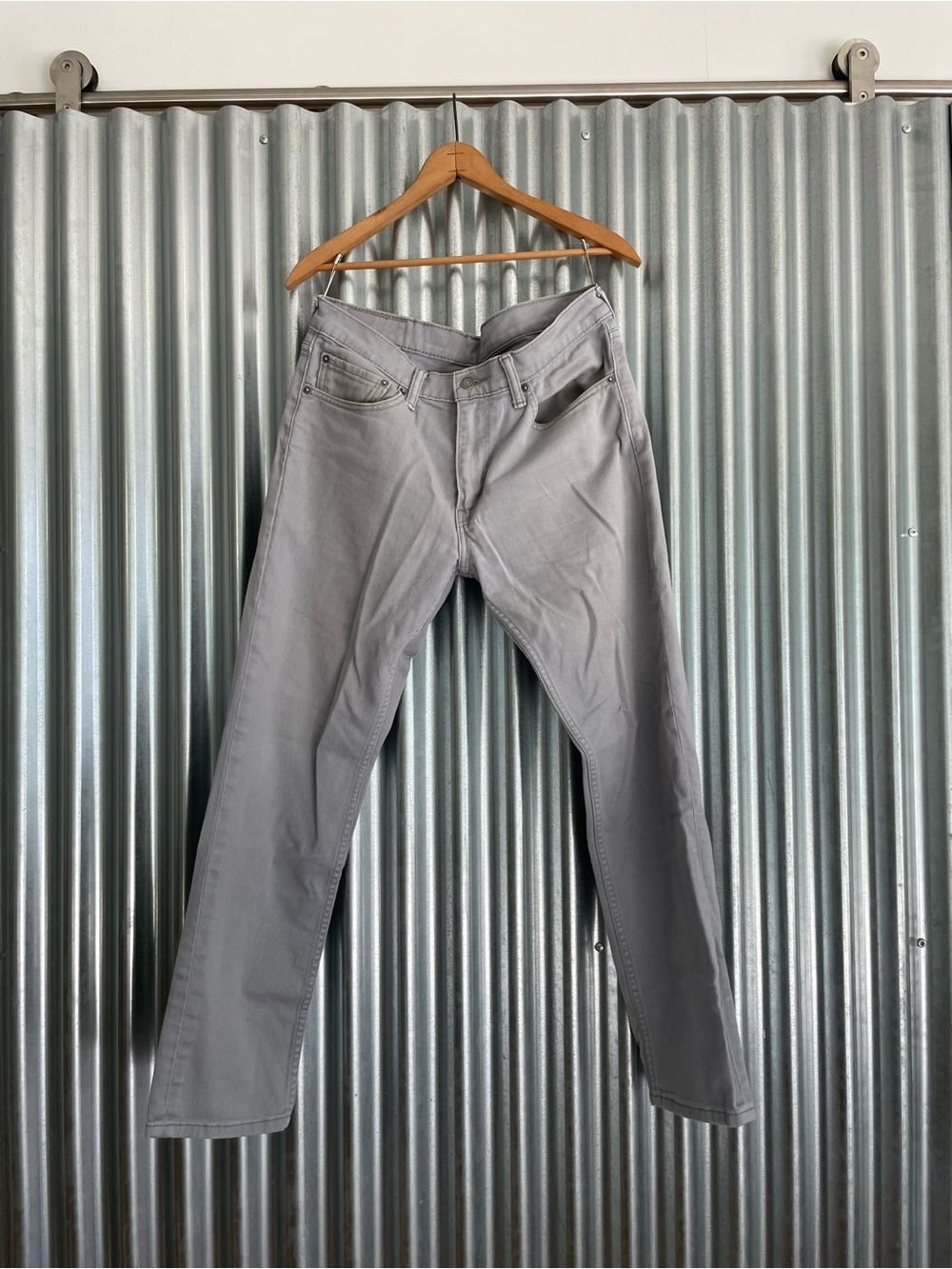Levi's 511 Slim Fit Light Gray Jeans - Neutral Gray Straight Leg W32 L30